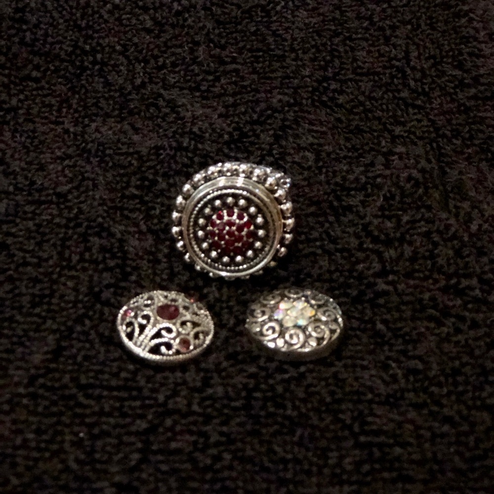 Silver Stretch Ring w/Interchangeable Gems